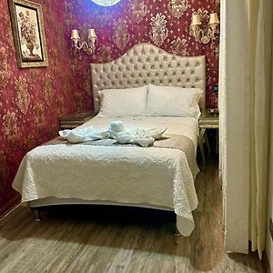 Habitación Económica con Cama King